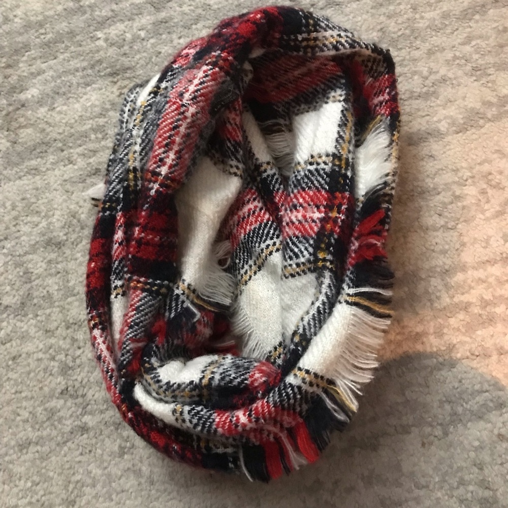 Infinity Scarf - Picture 3 of 3